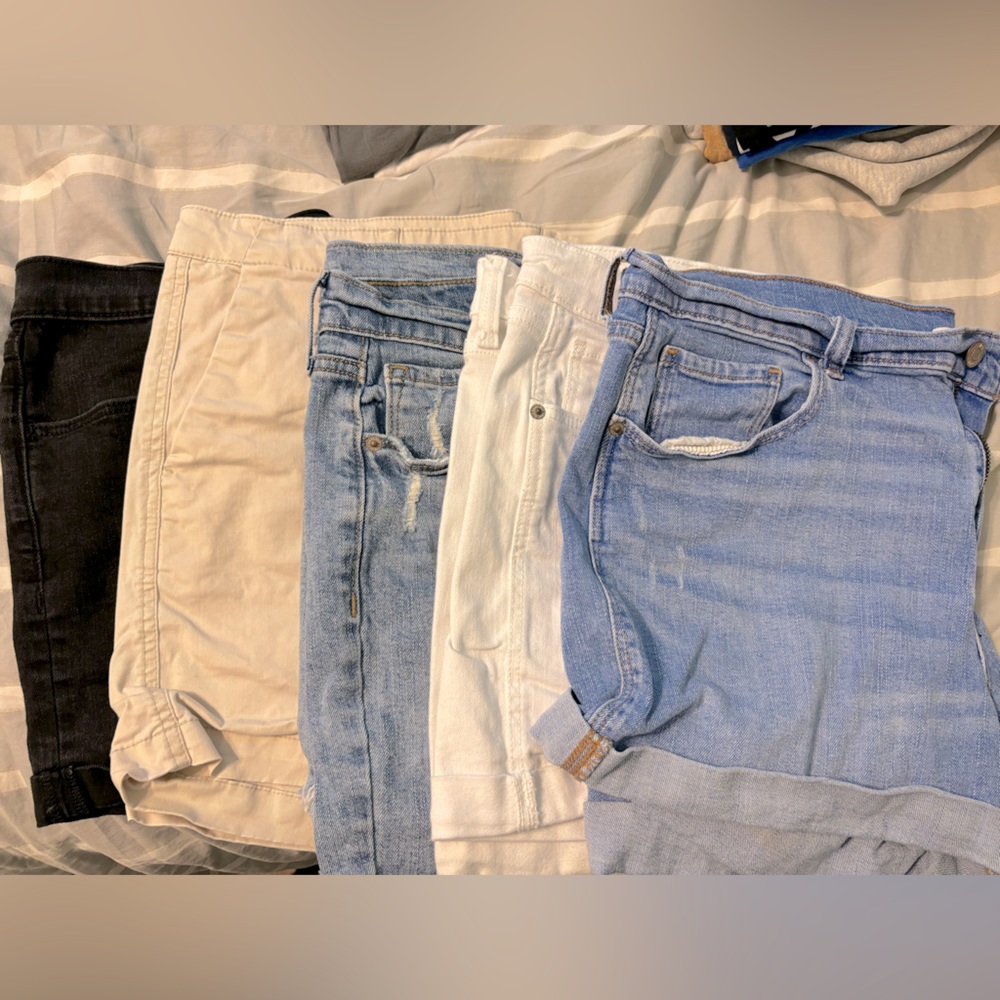 Lot of 5 women’s shorts Old Navy Gap
